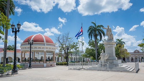 Parque Jose Marti, Cienfuegos, Cuba ©  kuhnmi
