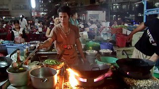 Cambodia - Phnom Penh - Night Market - Restaurant - 1