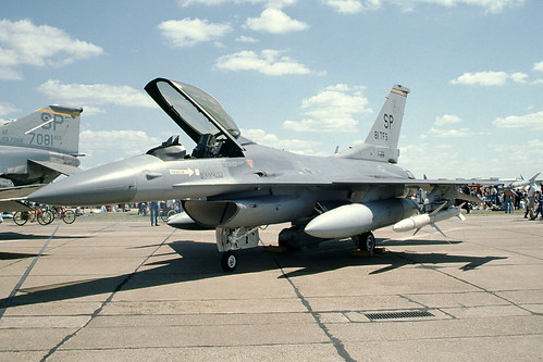 General Dynamics (its aviation unit now part of Lockheed Martin) F-16C 
