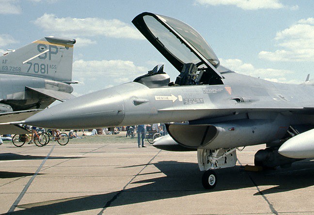: General Dynamics (its aviation unit now part of Lockheed Martin) F-16C Fighting Falcon USAF (sn 87-0281)
