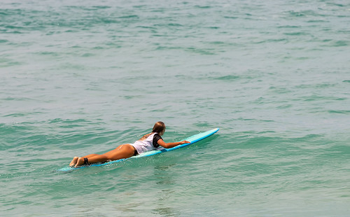 Sexy girl surfing on a wave    XOKA5737bs ©  Phuket@photographer.net