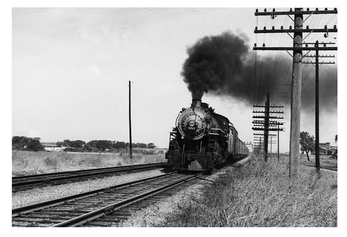 [Missouri - Kansas - Texas train near Dallas] ©  Robert Sullivan