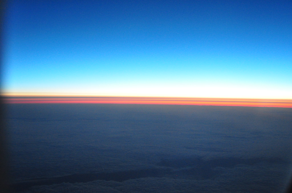 : lever du soleil `a 10 km d'altitude