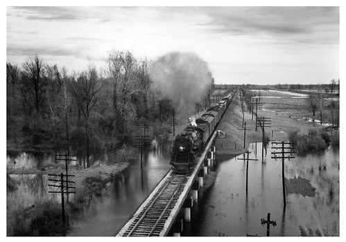 [''The Westerner'' crossing the Red River Bridge] ©  Robert Sullivan