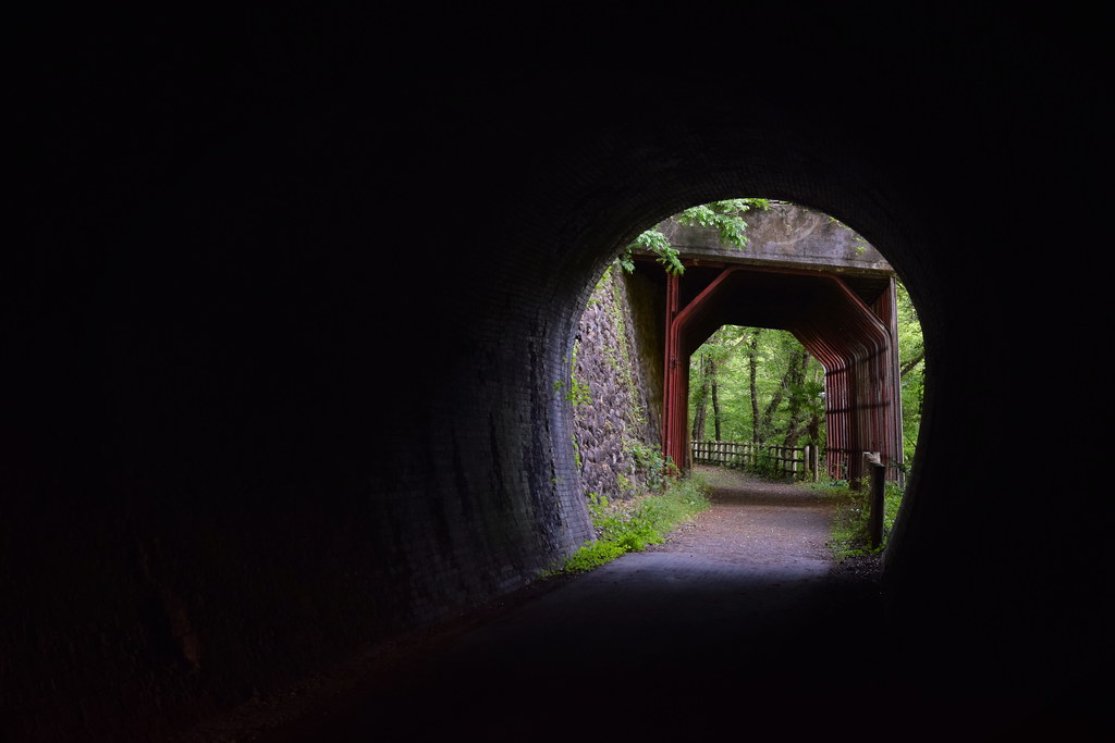 : Godo tunnels