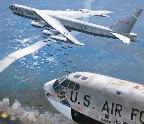 Boeing B-52 Stratofortress bomb run. ©  Robert Sullivan