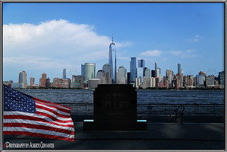 SEPTEMBER 11 MEMORIAL TRIBUTE TO AMERICA'S. NEW YORK CITY.