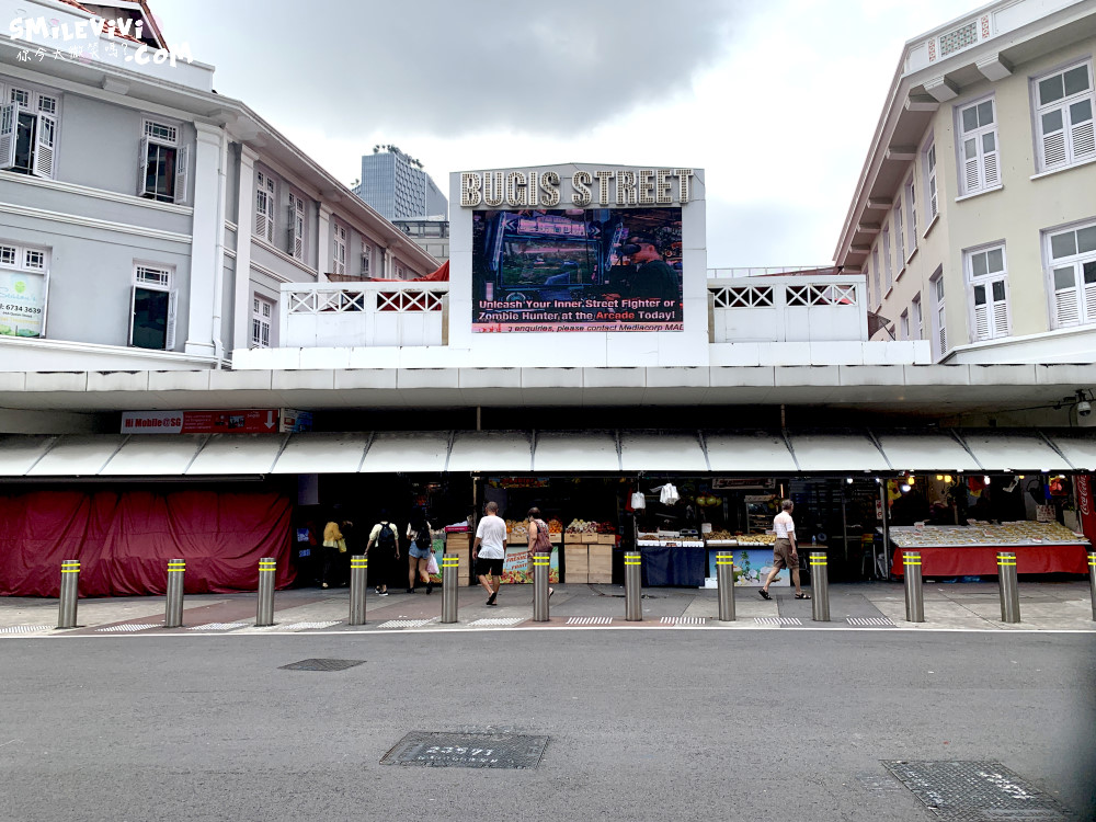 新加坡∥武吉士街Bugis Street各式各樣紀念品、小吃聚集夜市風味十足不夜城 8 48774772662 60b71d2c20 o