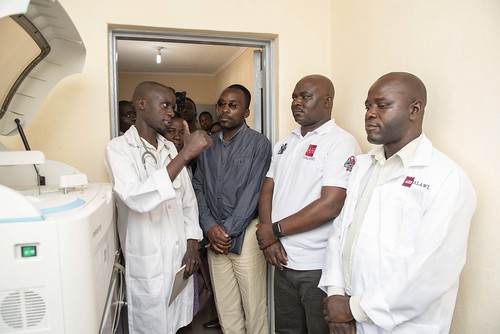 إطلاق مؤسسة الرعاية الصحية لمرضى الإيدز (AHF) في ملاوي وتشغيل مستشفى نجابو الريفي الذي تم تجديده