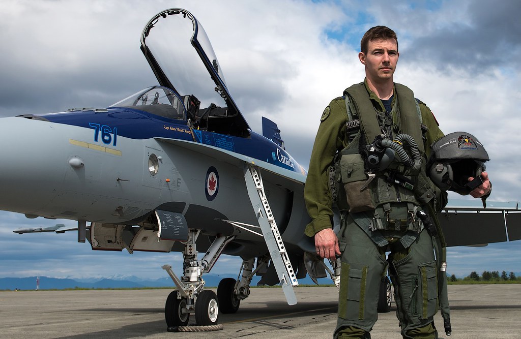 : Royal Canadian Air Force 2014 CF-18 (CF-118) Demonstration Team 