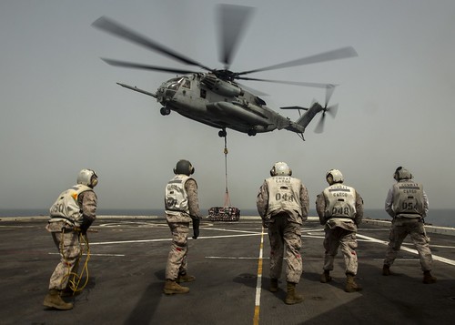 Landing support Marines hone their skills aboard USS Mesa Verde (LPD 19) ©  Robert Sullivan