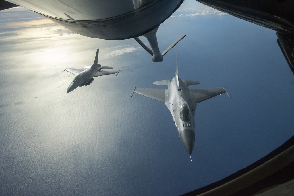 : Refueling Over the Pacific