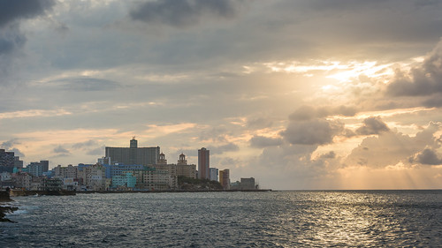 Havana Skyline ©  kuhnmi