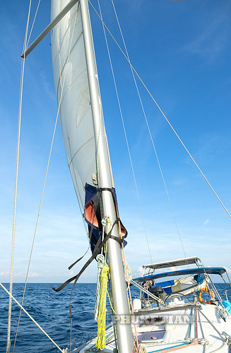 Sailing yacht in the sea. Cruise from Thailand to Malaysia ©  Phuket@photographer.net
