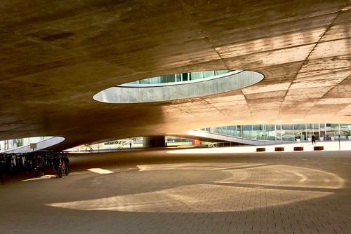 Under the EPFL library ©  foam