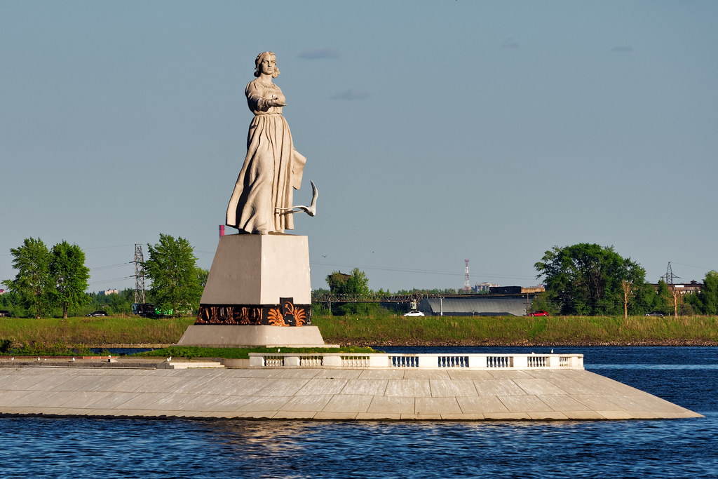 фото: Mother Volga monument 2