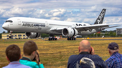 Airbus A350-1000 displaying at Farnborough airshow • <a style="font-size:0.8em;" href="http://www.flickr.com/photos/125767964@N08/49254861736/" target="_blank">View on Flickr</a>