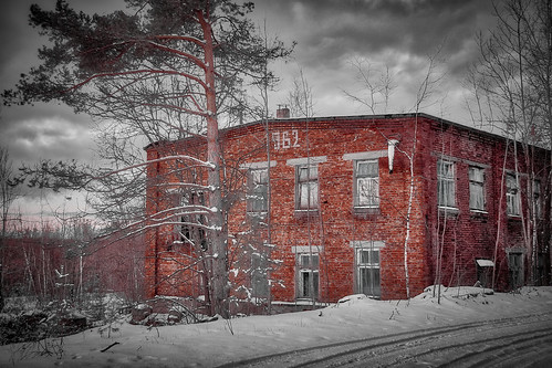 Abandoned factory workshop ©  Dmitriy Protsenko