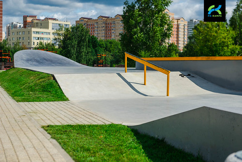 Concrete skatepark in Zelenograd #       (22) ©  fkramps