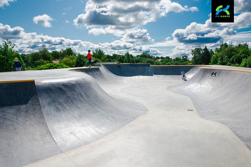 Concrete skatepark in Zelenograd #       (21) ©  fkramps