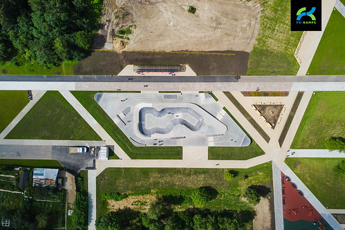 Concrete skatepark in Zelenograd #       (15) ©  fkramps
