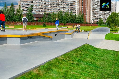 Concrete skatepark in Zelenograd #       (17) ©  fkramps