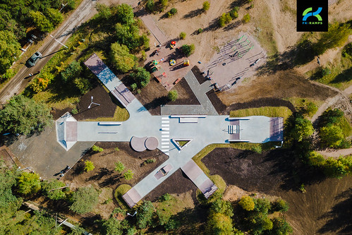 Concrete skatepark in Vsevolozhsk #  ©  FK-ramps