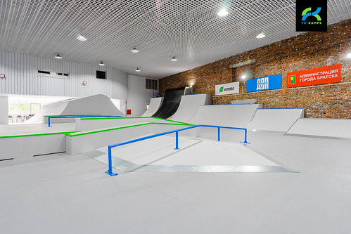 Indoor skatepark in Bratsk #  ©  FK-ramps