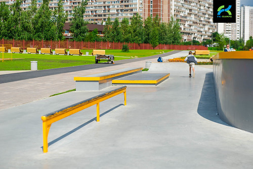 Concrete skatepark in Zelenograd #       (1) ©  fkramps