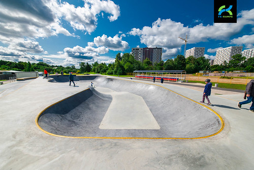Concrete skatepark in Zelenograd #       (20) ©  fkramps