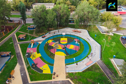 Concrete skateable public space in Kotlovka, Moscow #  ©  FK-ramps