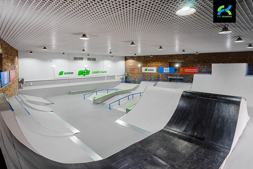 Indoor skatepark in Bratsk #  ©  FK-ramps