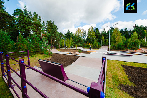 Concrete skatepark in Vsevolozhsk #      (13) ©  fkramps
