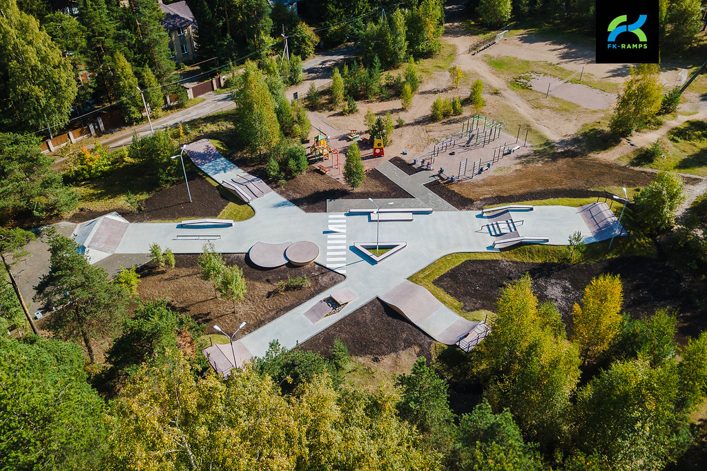 : Concrete skatepark in Vsevolozhsk #      (7)