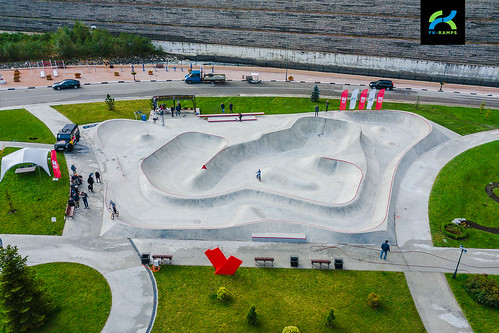 Concrete skatepark with bowl in Sochi #  ©  FK-ramps