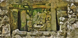 MEXICO, Mayastätte Yaxchilán verborgen im Dschungel, Haupt-Tempel  (Templo Major) ,   19576/12437