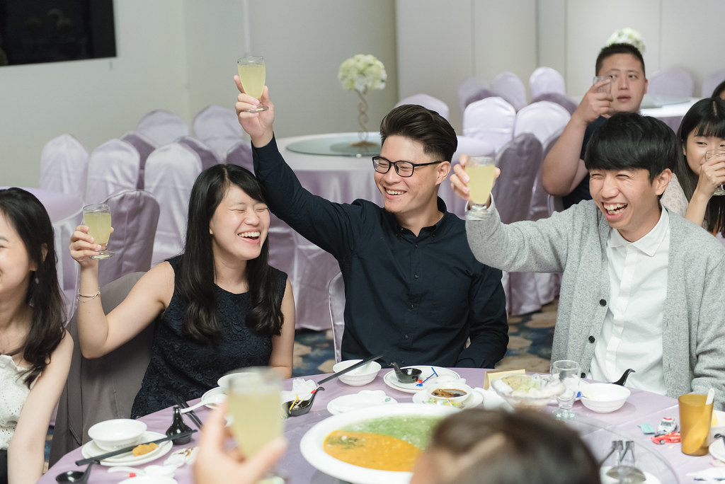 [台南婚攝] 銘鴻＆鴻美 婚禮紀錄｜天心岩蔬食餐廳