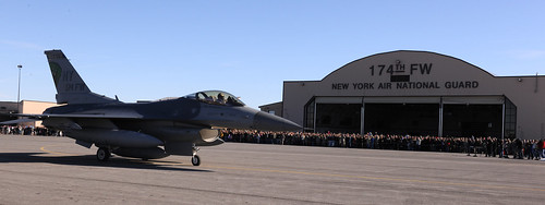 F-16 Farewell at Syracuse ©  Robert Sullivan