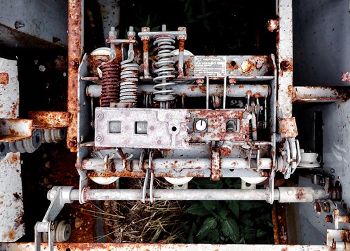 rusty mechanism ©  Sergei F