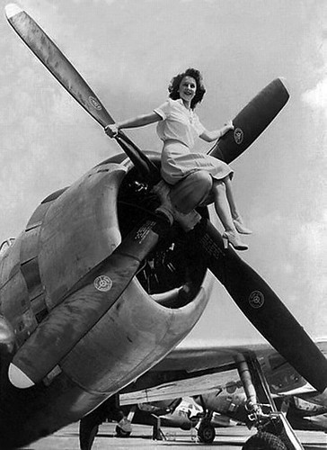 P-47 factory worker Pauline Mauck, Evansville, Indiana ©  Robert Sullivan