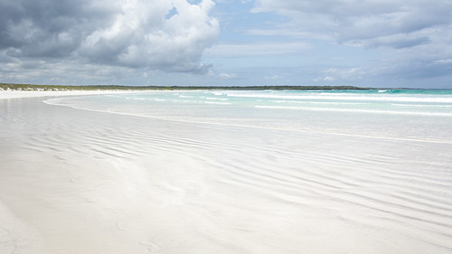 White Sand Beach, Galapagos ©  kuhnmi