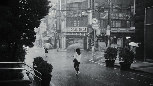 flash showers in Seoul ©  Tony