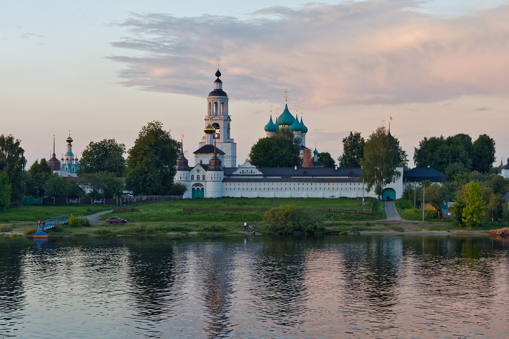 фото: Volga River 243