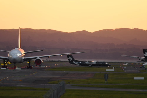 Auckland Airport Lockdown ©  maticulous