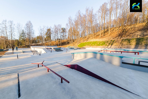 2020 -     ,  | Skate plaza & asphalt Pumptrack in Vsevolozhsk ©  fkramps