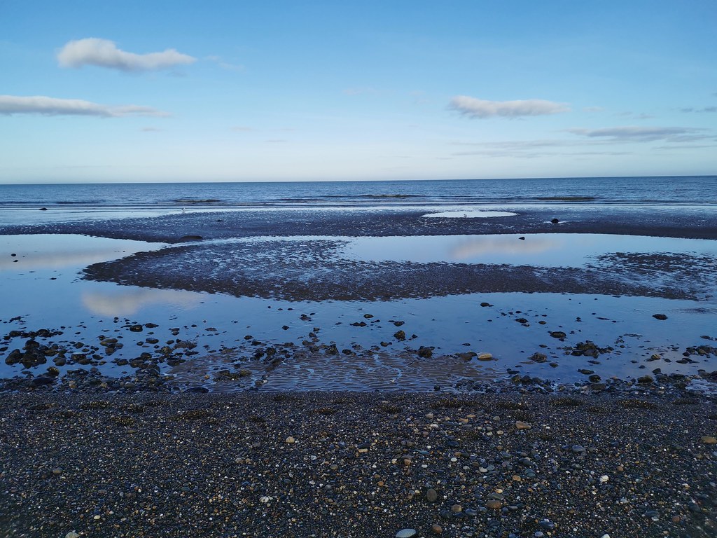 : Very low tide