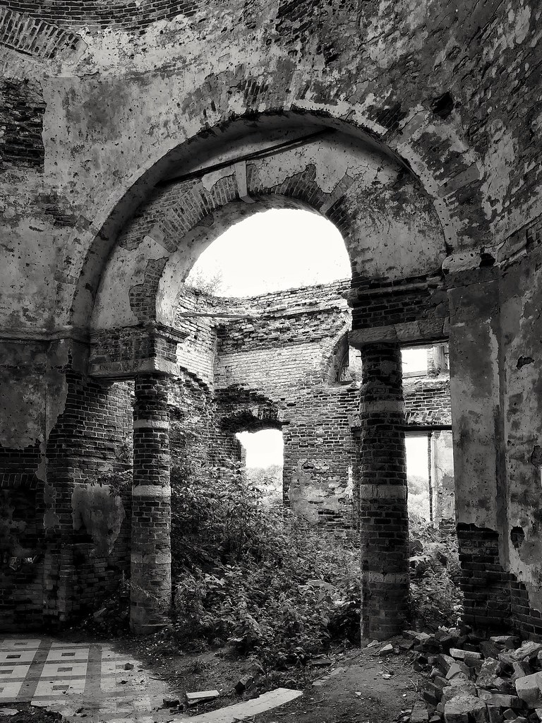 : Abandoned church_