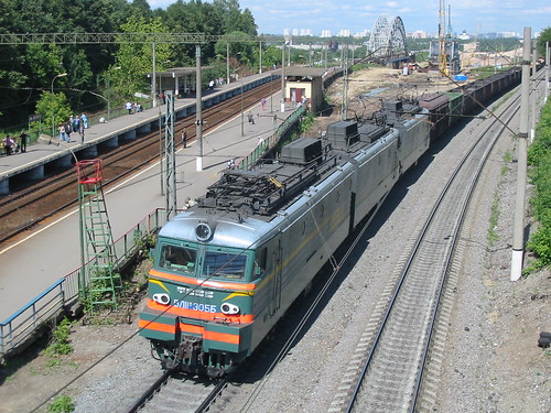 VL11M-305_20050708_009 платформа Москворечье ©  trolleway