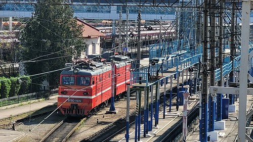 KZD VL10-1414 20210501_155940 Crimean railway Simferopol station ©  Artem Svetlov