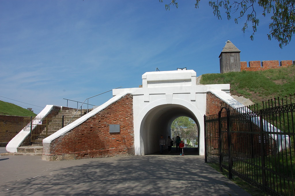 :   The Alekseevsky Gate